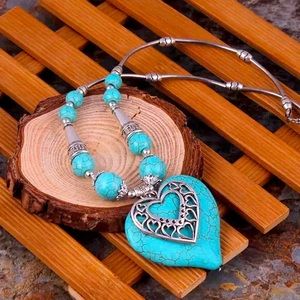 New Beautiful Bohemian Turquoise Heart Necklace